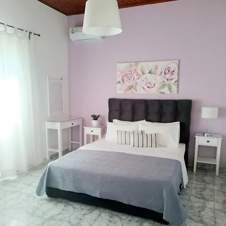 Apartament Manolia