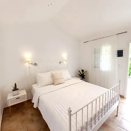 Manolia イプソス